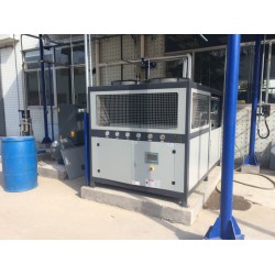 風(fēng)冷螺桿式冷水機(jī)，冷水機(jī)組廠家