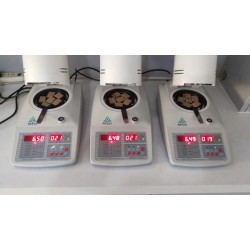 ?？埶謾z測儀工作遠離