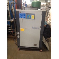 BS風(fēng)冷式冷水機(jī)，上海水冷式冷水機(jī)，BSL螺桿式冷水機(jī)