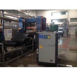 BS低溫冷凍機，上海風(fēng)冷冷水機，大型螺桿式冷水機