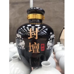 哈爾濱陶瓷酒壇廠200斤裝定做，顏色柚陶瓷150斤裝批發(fā)
