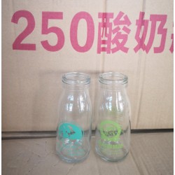 廠家直供玻璃瓶，牛奶瓶